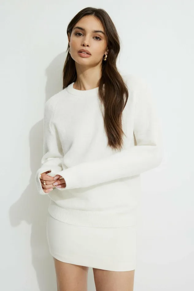 Dynamite Tops Women Raglan Crewneck Sweater White