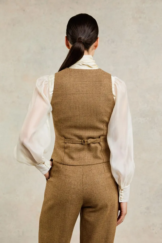 Holland Cooper Waistcoats Women Hampton Waistcoat Tawny Holland Cooper Waistcoats Women Hampton Waistcoat Tawny
