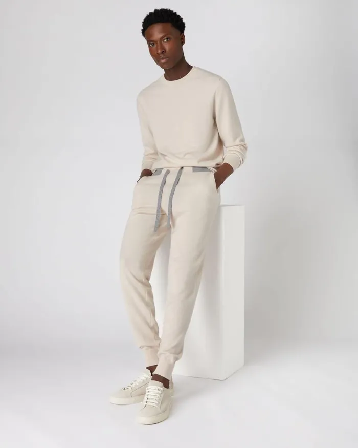 NPeal Jumpers Men The Oxford Round Neck Cashmere Jumper Almond White