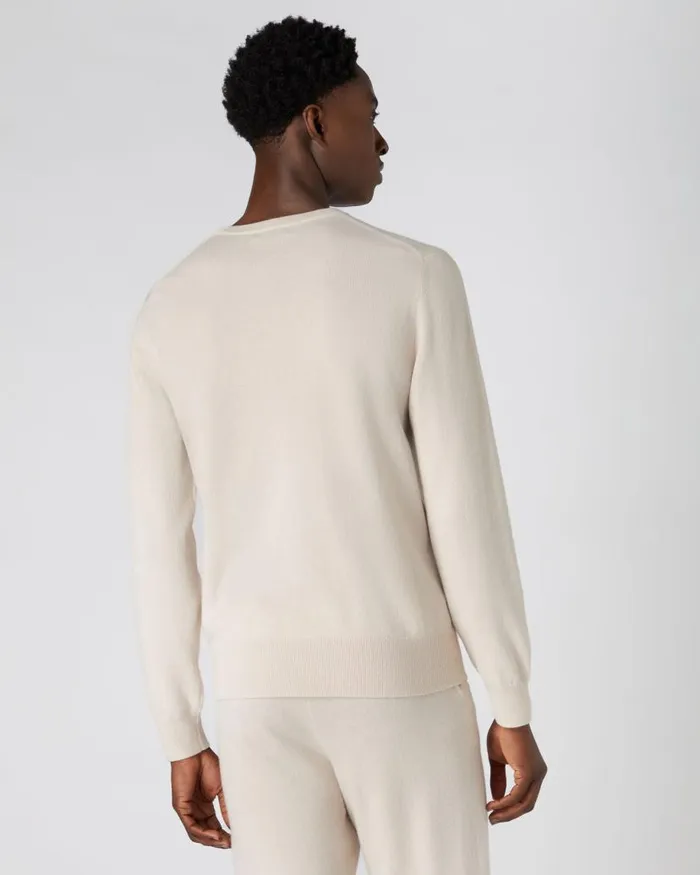 NPeal Jumpers Men The Oxford Round Neck Cashmere Jumper Almond White