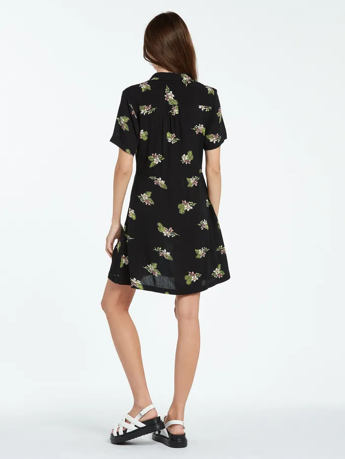 Volcom Dresses Stormy Tropix Short Sleeve Dress 8211 Black Black 8211 Womens