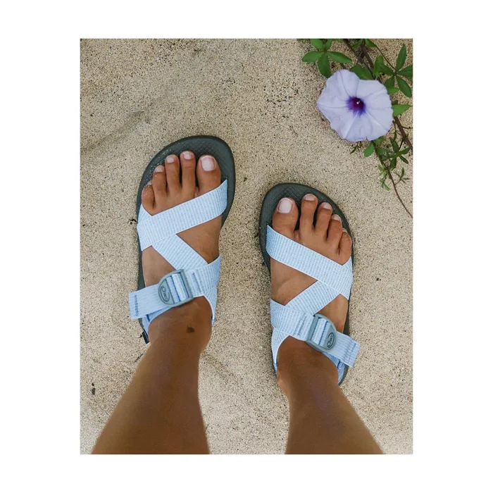Women Chaco Z Adjustable Sandals Mega ZCloud WideStrap Cushioned Sandal Pucker Hydrangea