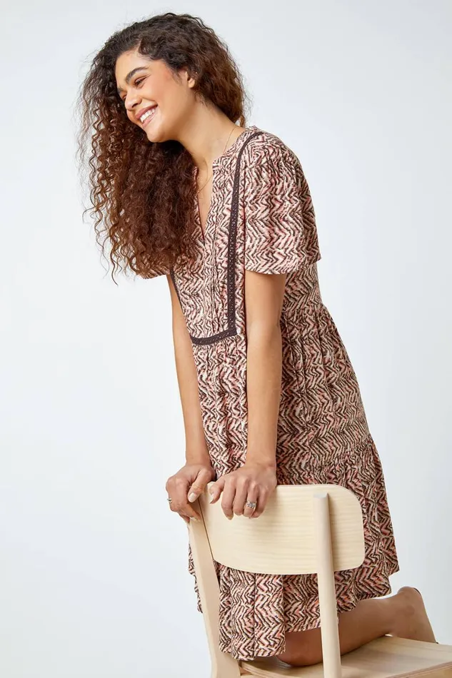 Women Light Pink Zig Zag Lace Trim Smock Dress Roman Dresses