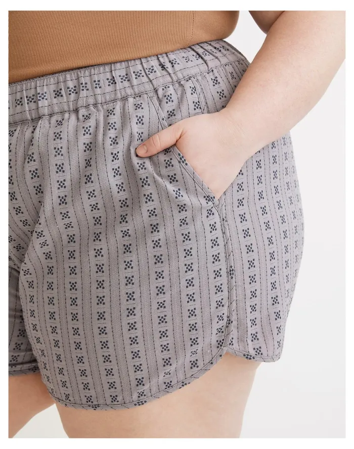 Women Plus Pull On Dolphin Shorts In Jacquard Stripe Dusk Peri Madewell Shorts Women Plus Pull On Dolphin Shorts In Jacquard Stripe Dusk Peri Madewell Shorts